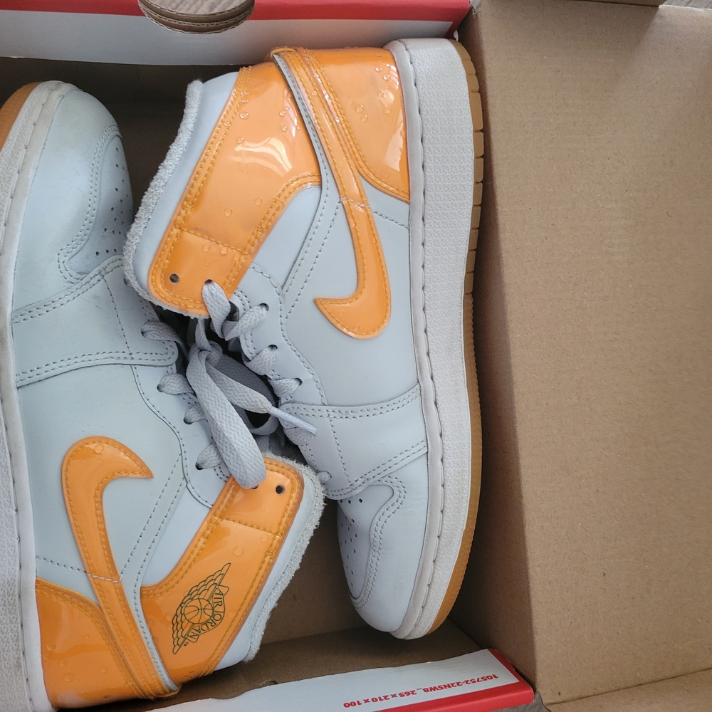 Nike Jordan Sneakers in White